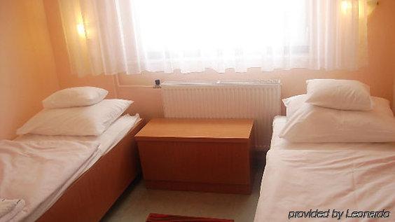 Tisza Corner Hotel Szeged Room photo